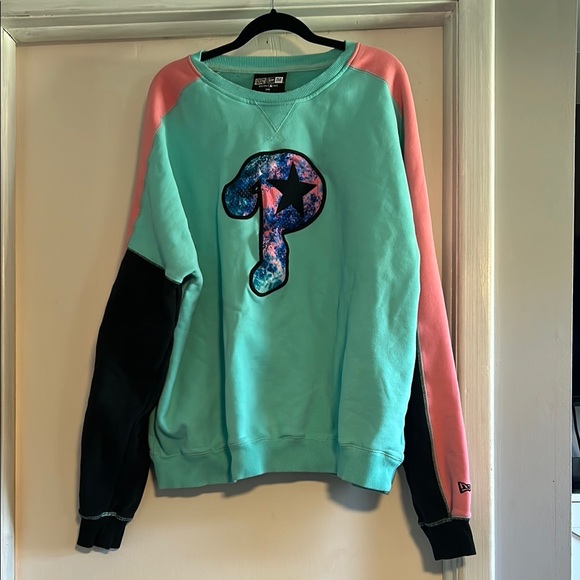 New Era Cooperstown Collections womens Phillies sweatshirt - Picture 1 of 3